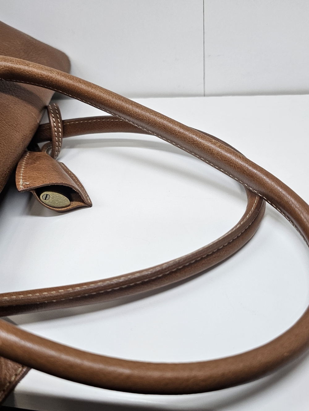 Baywater Classic Brown Leather Tote Bag with Gold Turn-Lock - Picture 9 of 16